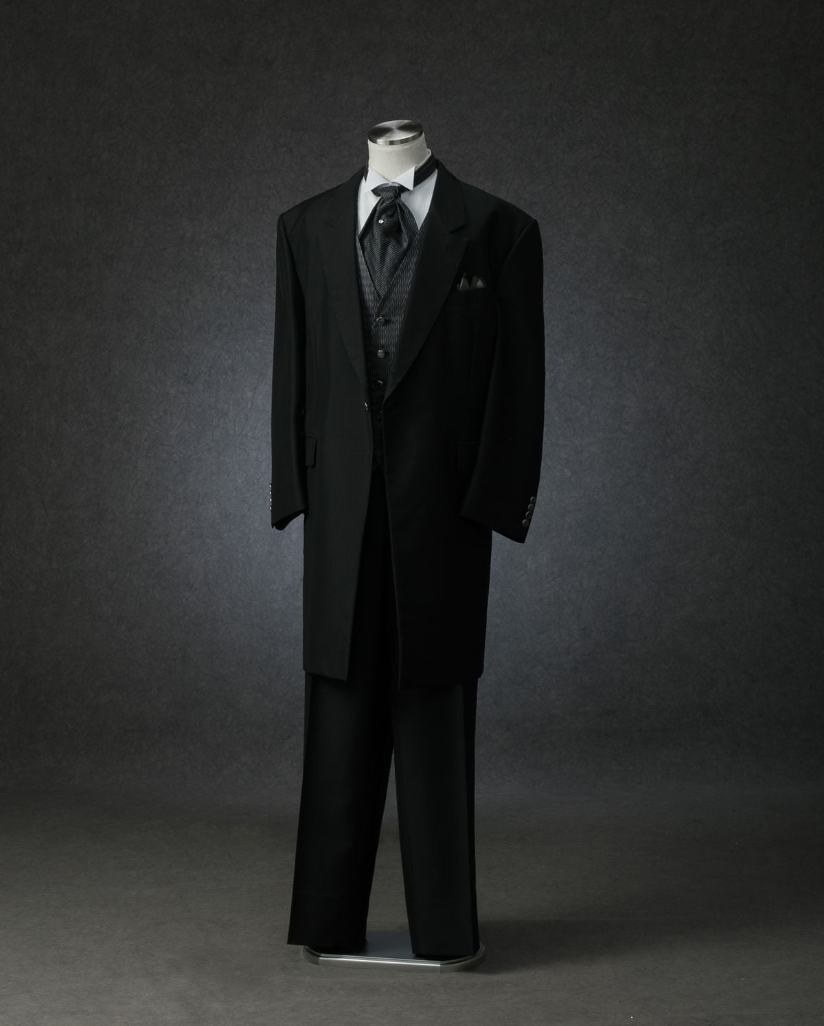 TX-16 - タキシード