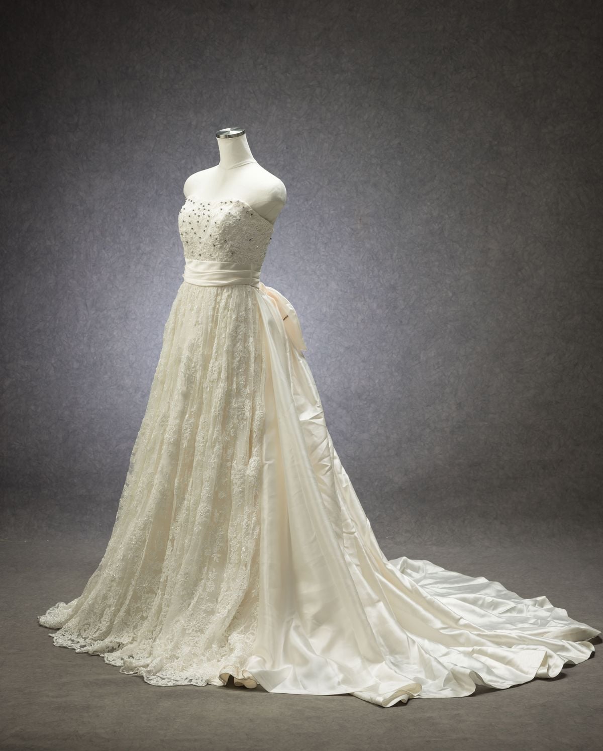 W-119 - ウェディングドレス