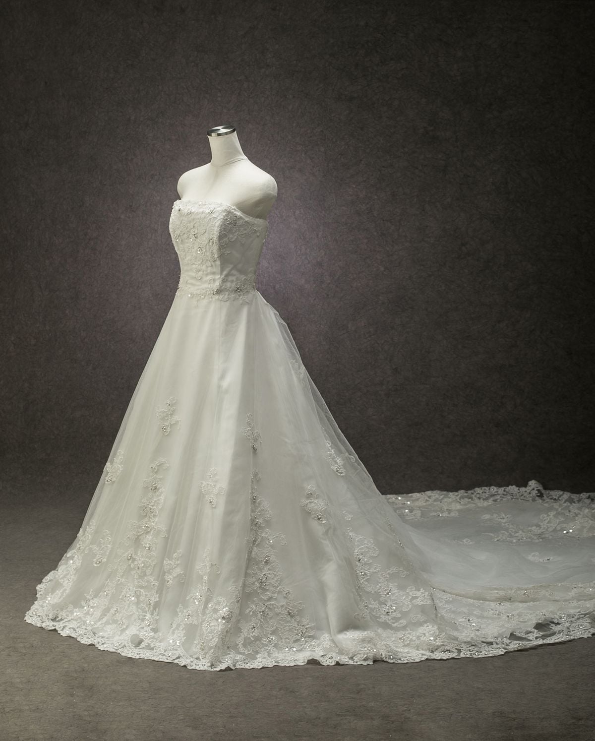 W-122 - ウェディングドレス