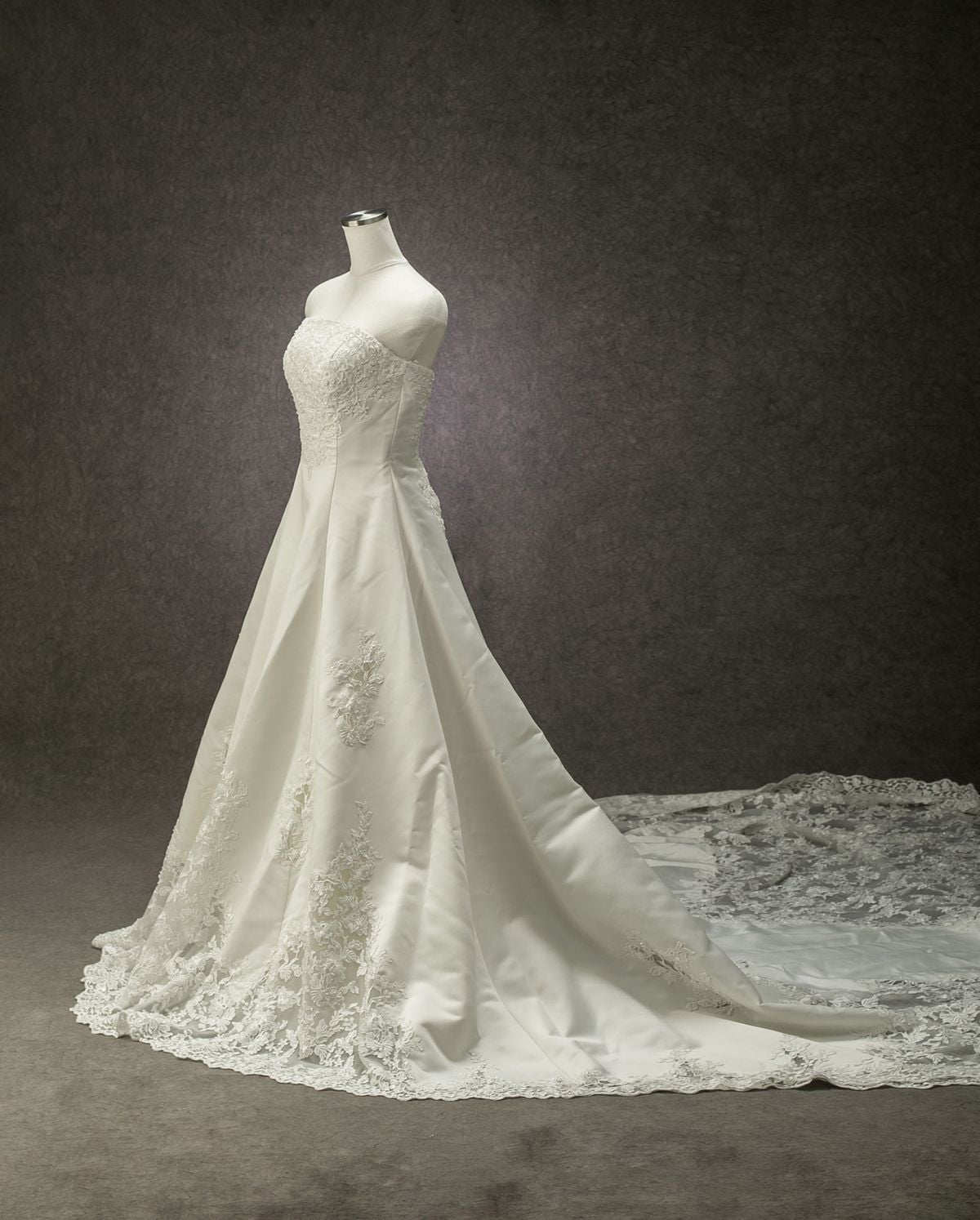 W-124 - ウェディングドレス