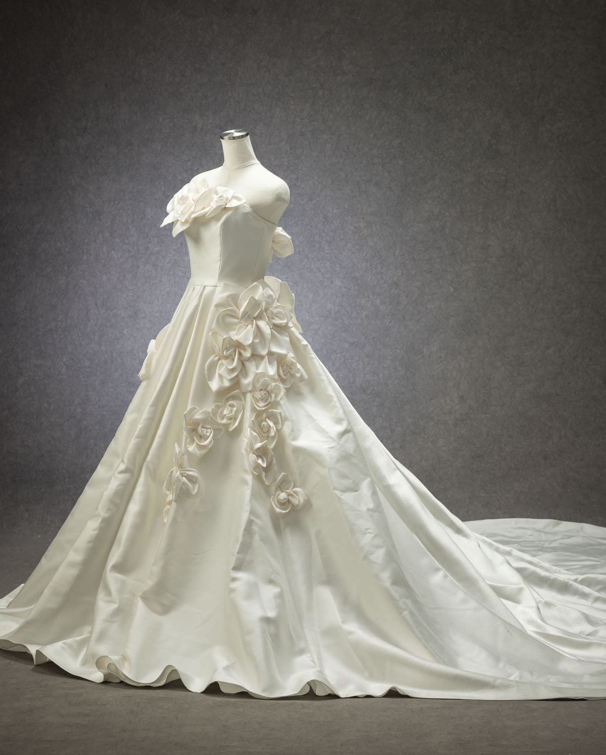 W-14 - ウェディングドレス