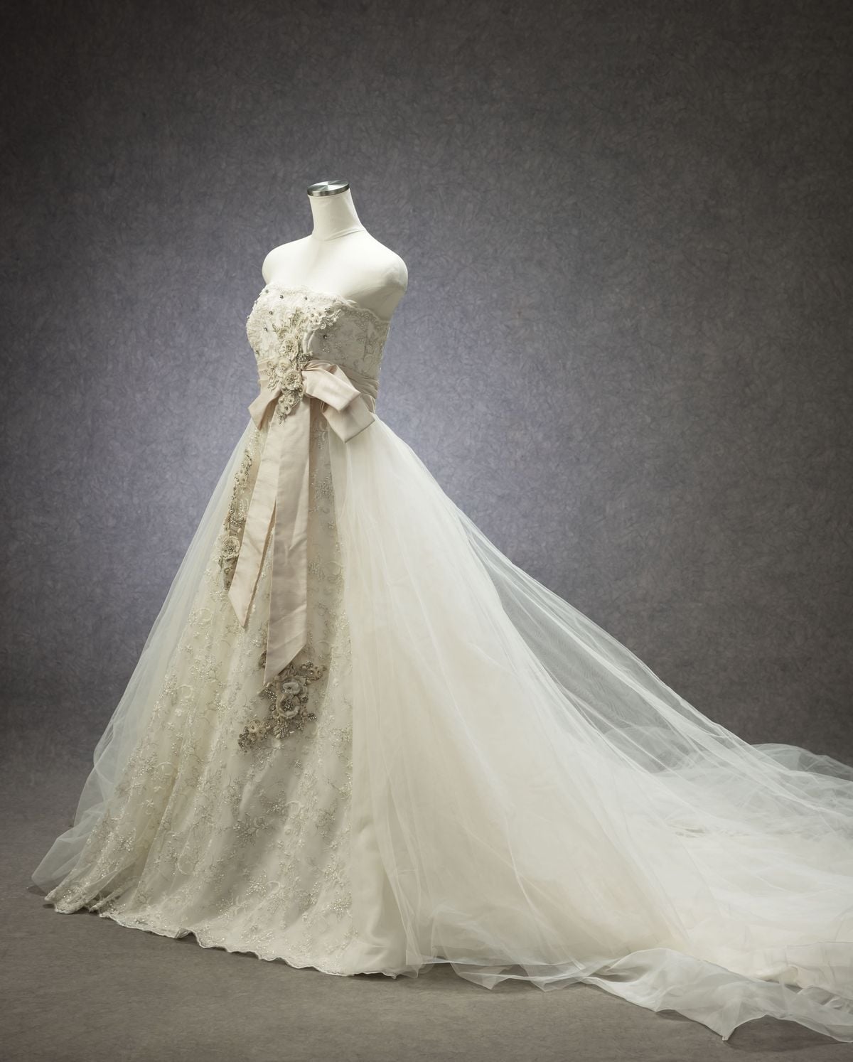 W-144 - ウェディングドレス