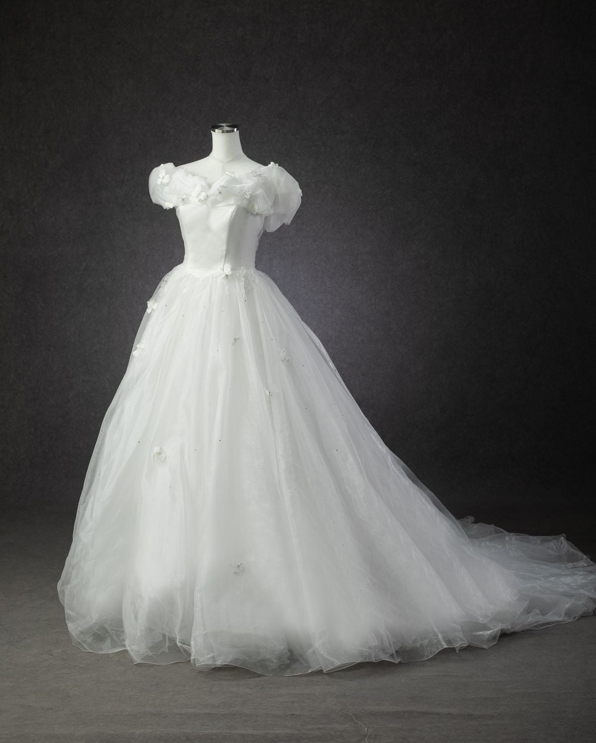 W-18 - ウェディングドレス