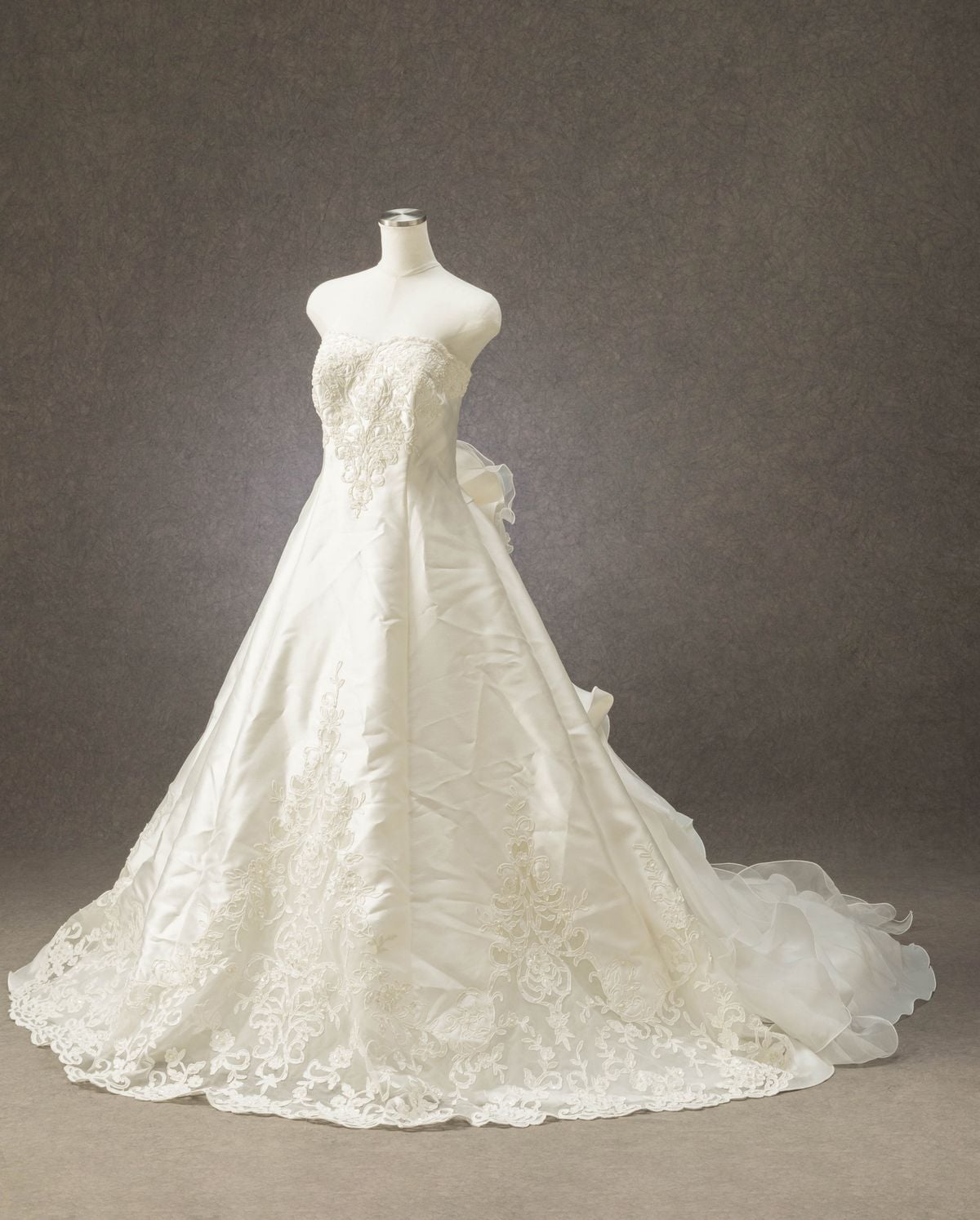 W-233 - ウェディングドレス