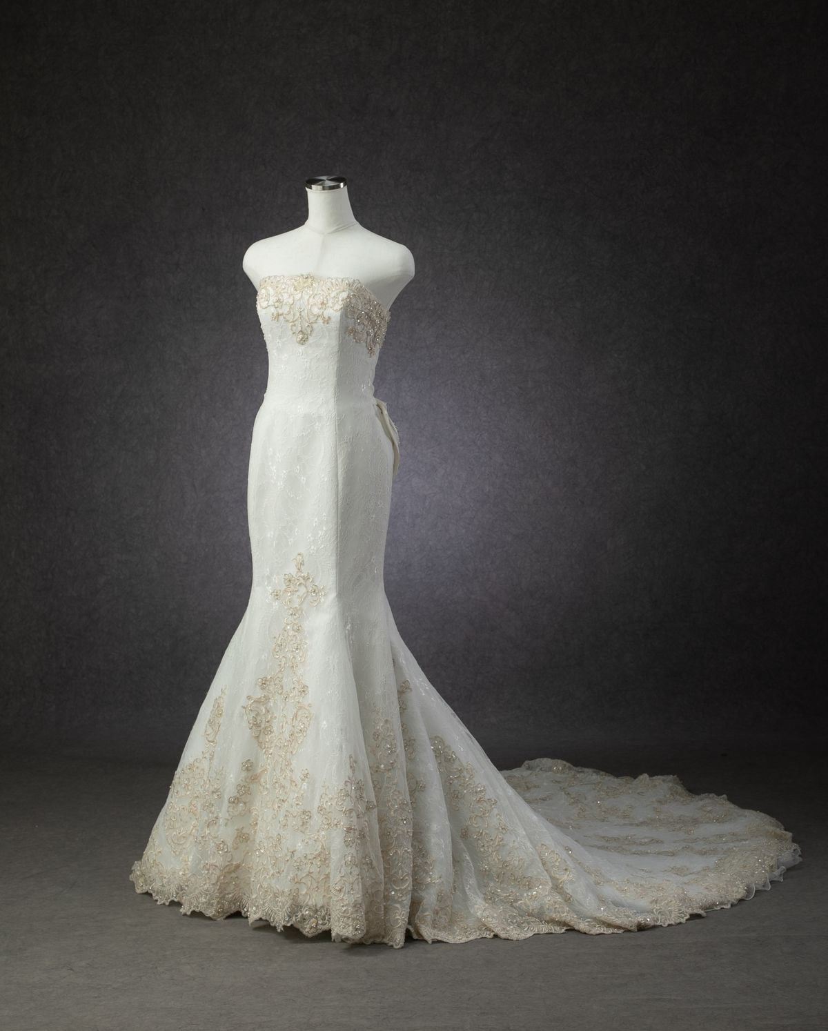 W-61 - ウェディングドレス