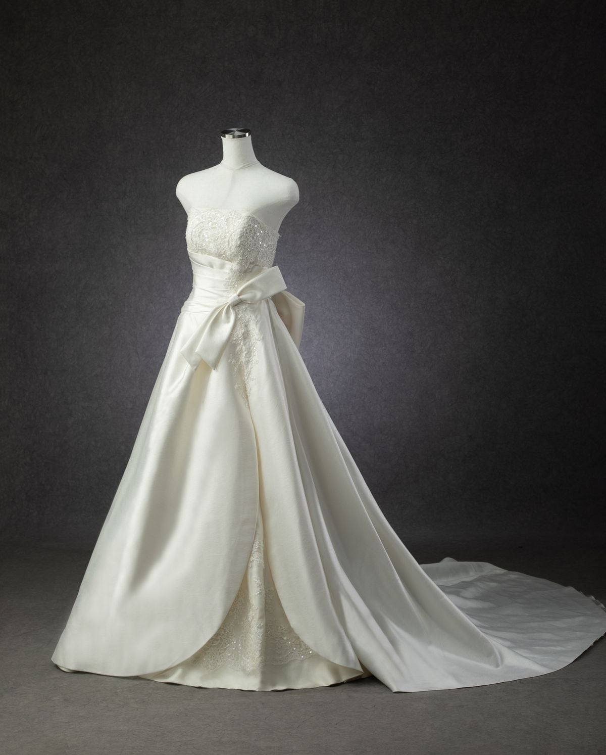 W-7 - ウェディングドレス